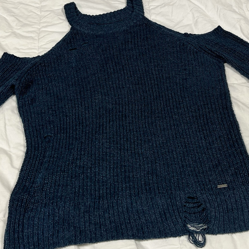 Hollister Distressed Cold Shoulder Sweater S